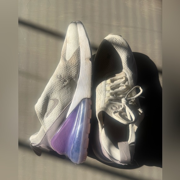 Nike Women’s Air Max 270 Shoes: Blue/Tan - Picture 6 of 8